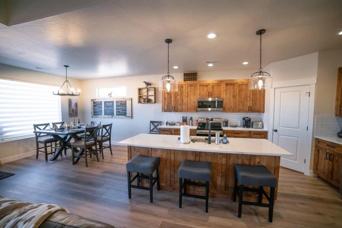 Red Canyon Bunkhouse At Kanab - New West Properties Exterior photo